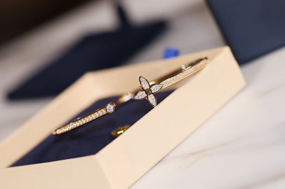 [Amore]IDYLLE GOLD OPEN BRACELET DIAMOND PAVED