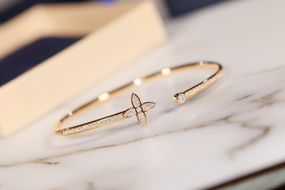 [Amore]IDYLLE GOLD OPEN BRACELET DIAMOND PAVED