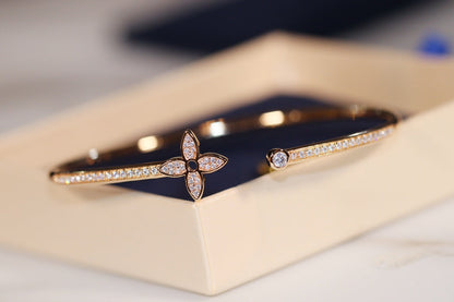 [Amore]IDYLLE GOLD OPEN BRACELET DIAMOND PAVED