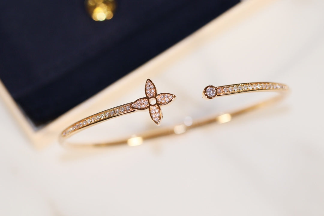 [Amore]IDYLLE GOLD OPEN BRACELET DIAMOND PAVED