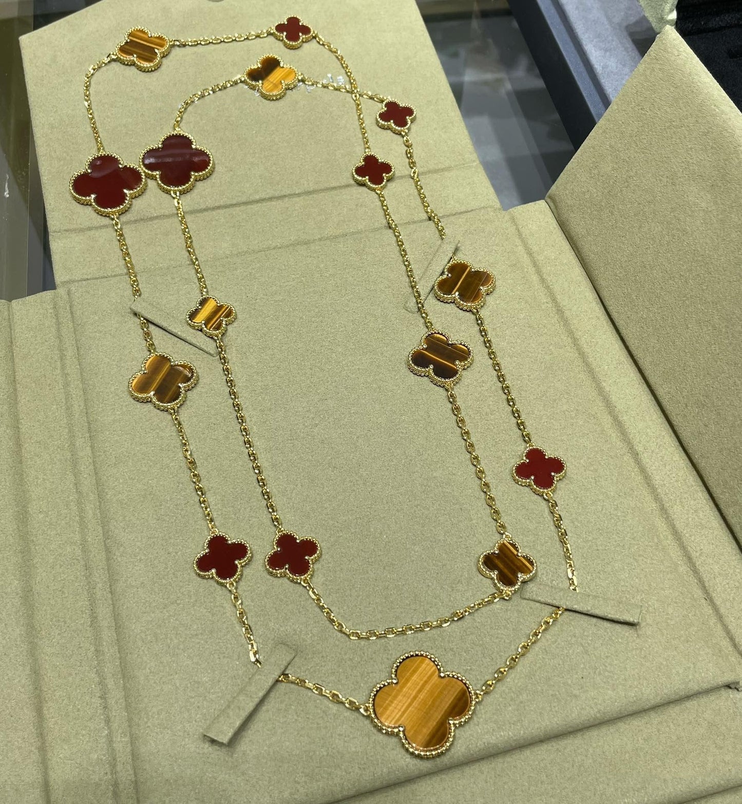 [Amore]CLOVER 16 MOTIF CARNELIAN TIGER EYE ROSE GOLD NECKLACE