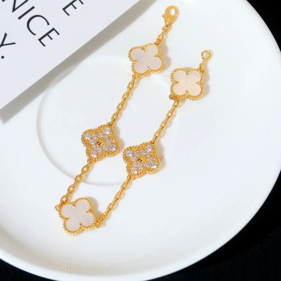[Amore]CLOVER WHITE PEARL MOP 5 MOTIF BRACELET COLLECTION