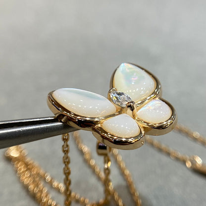 [Amore]BUTTERFLY MOP DIAMOND NECKLACE