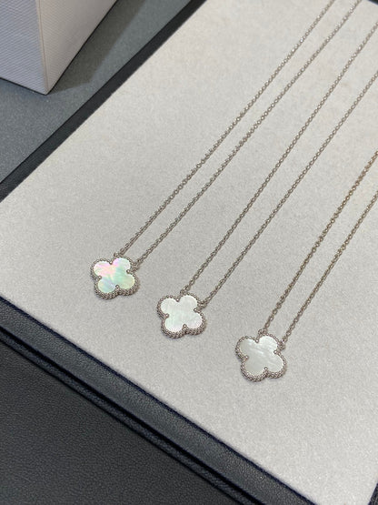 [Amore]CLOVER MEDIUM SILVER WHITE MOP NECKLACE