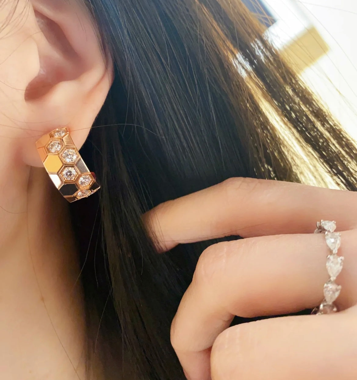 [Amore]BEE LOVE DIAMOND HOOP EARRINGS
