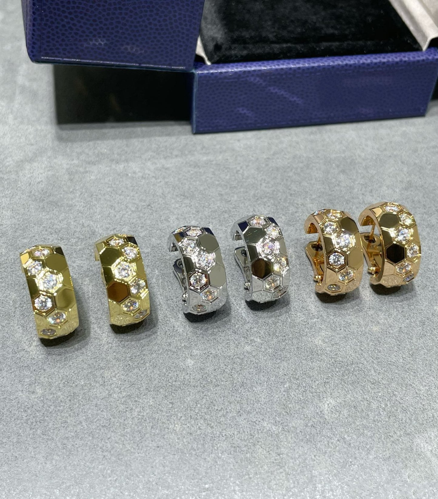 [Amore]BEE LOVE DIAMOND HOOP EARRINGS