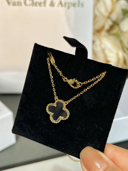 [Amore]CLOVER ROCK CRYSTAL ROSE GOLD NECKLACE