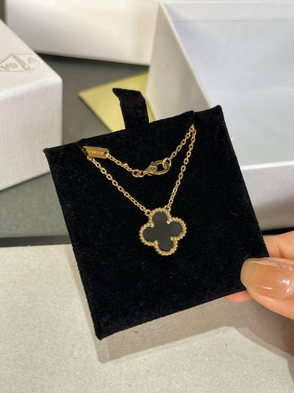 [Amore]CLOVER ROCK CRYSTAL ROSE GOLD NECKLACE