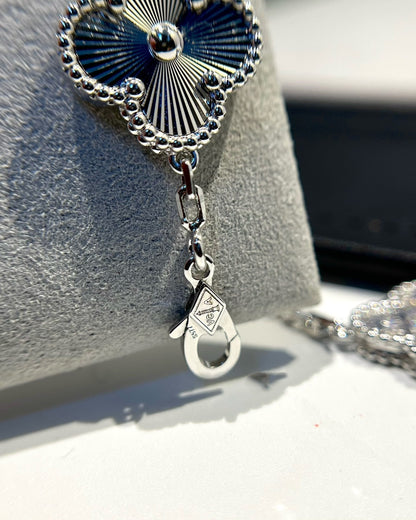 [Amore] CLOVER 5 MOTIF LASER BRACELET COLLECTION