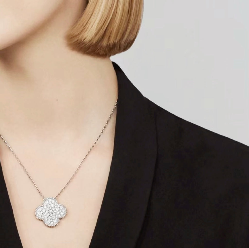[Amore]CLOVER 25MM LARGE PENDANT DIAMOND PAVED SILVER NECKLACE