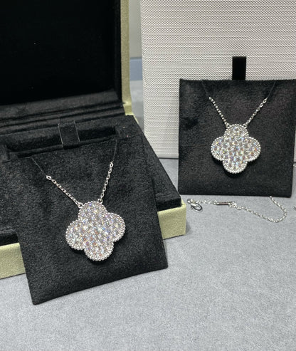 [Amore]CLOVER 25MM LARGE PENDANT DIAMOND PAVED SILVER NECKLACE