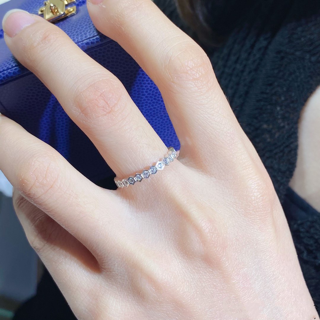 [Amore]BEE LOVE DIAMOND PAVED SMALL RING