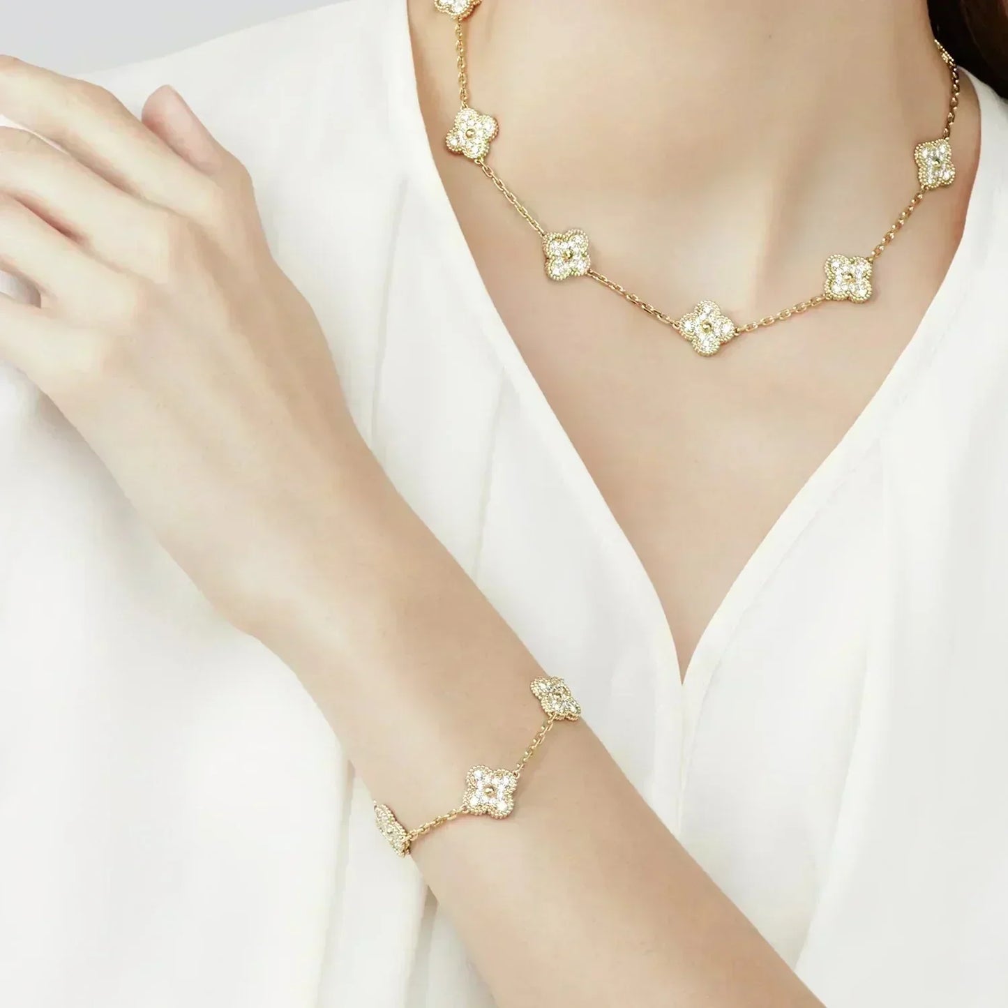 [Amore] CLOVER 5 MOTIF FULL DIAMOND BRACELET COLLECTION