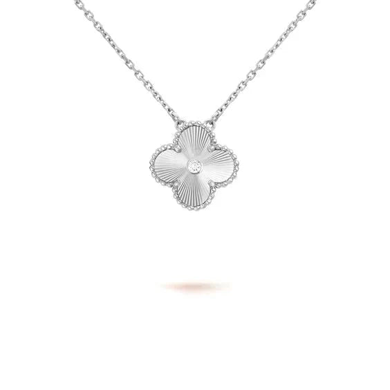 [Amore]CLOVER  15MM DIAMOND LASER NECKLACE SILVER