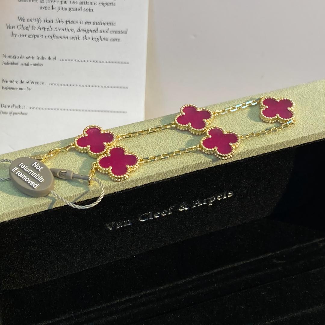 [Amore]NEW CLOVER 5 MOTIFS PINK ENAMEL BRACELET