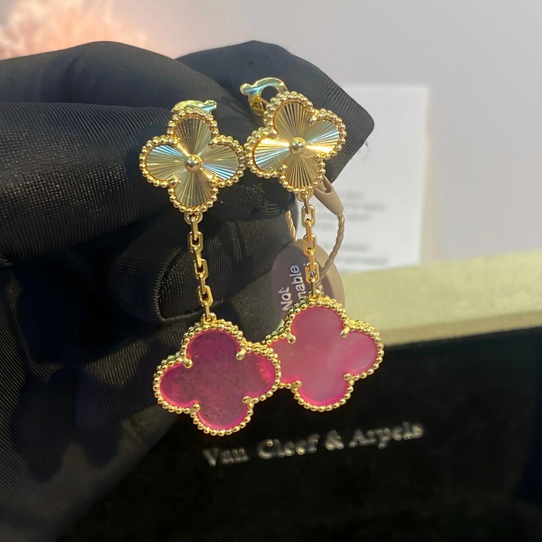 [Amore]NEW CLOVER 2 MOTIF PINK ENAMEL EARRINGS