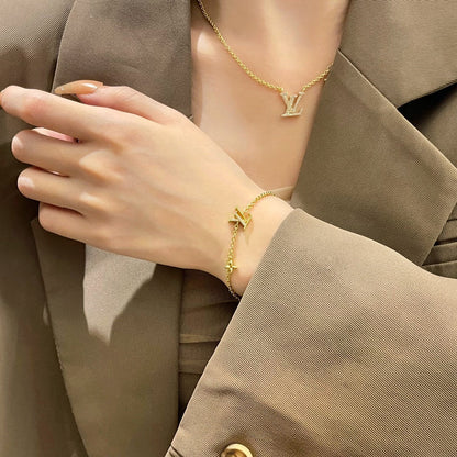 [Amore]LOGO STAR MOTIF GOLD BRACELET
