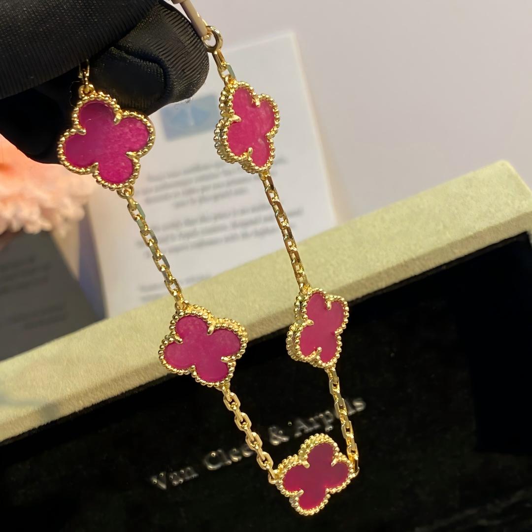 [Amore]NEW CLOVER 5 MOTIFS PINK ENAMEL BRACELET