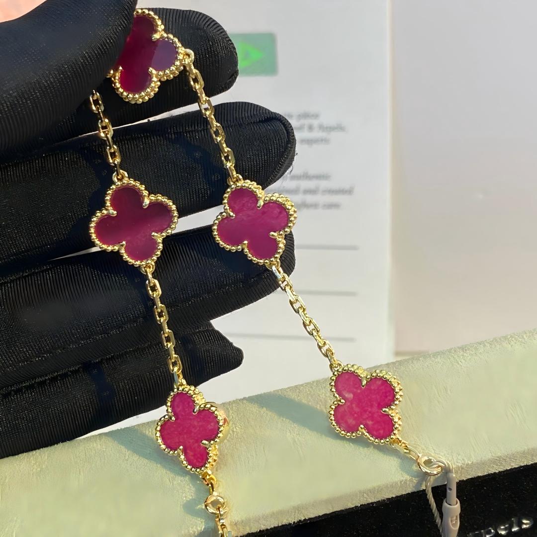 [Amore]NEW CLOVER 5 MOTIFS PINK ENAMEL BRACELET