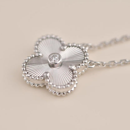 [Amore]CLOVER  15MM DIAMOND LASER NECKLACE SILVER