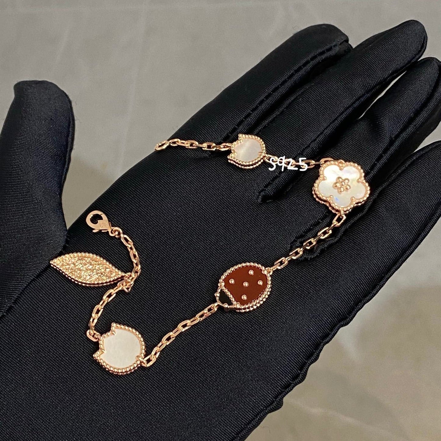 [Amore]LUCKY SPRING 5 MOTIF BRACELET