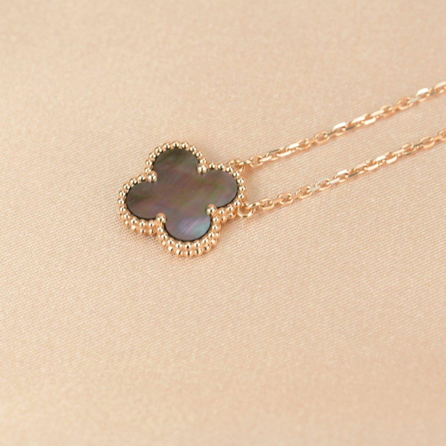 [Amore]CLOVER 15MM  GRAY MOTHER OF PEARL NECKLACE