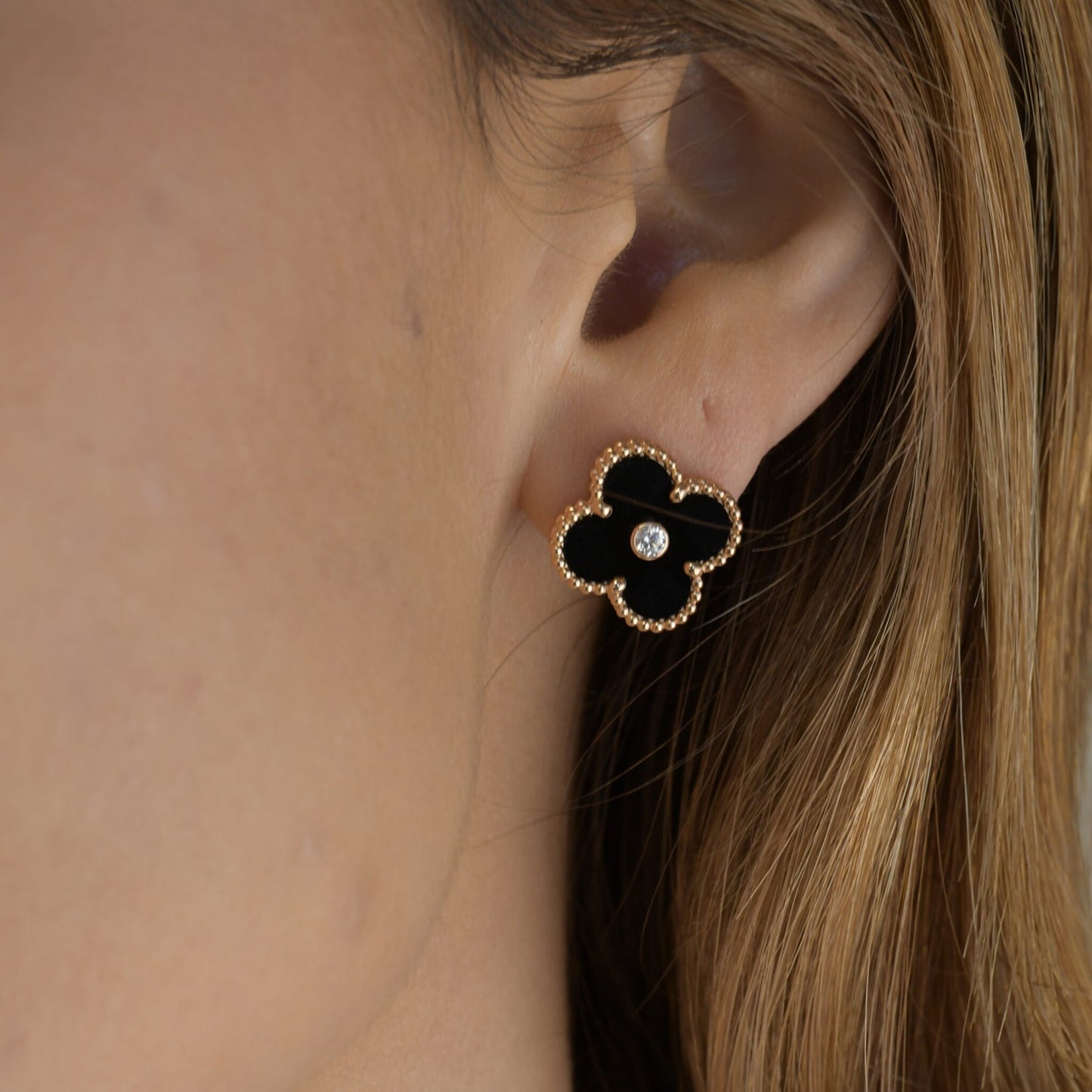 [Amore]CLOVER MEDIUM 1 MOTIFS ONYX DIAMOND EARRINGS