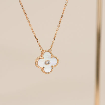 [Amore]CLOVER 15MM DIAMOND WHITE FRITILLARIA NECKLACE
