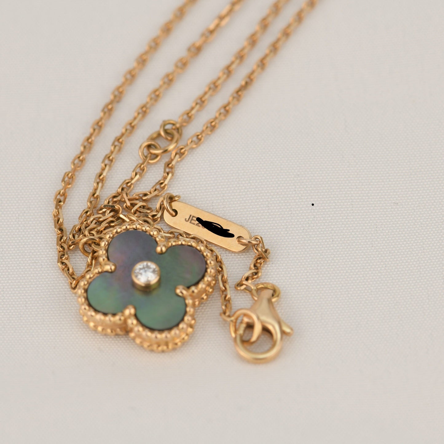 [Amore]CLOVER 15MM DIAMOND AND MOTHER-OF-GREY NECKLACE