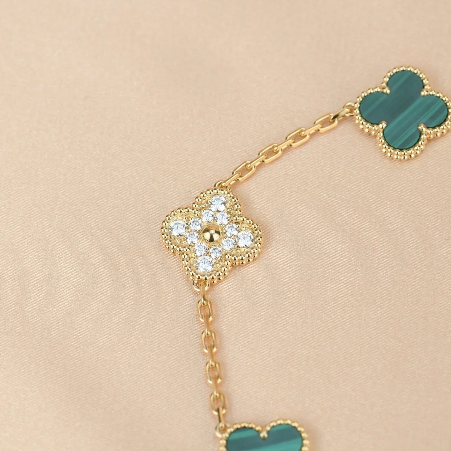 [Amore] CLOVER 5 MOTIF MALACHITE BRACELET COLLECTION