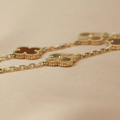 [Amore] CLOVER 5 MOTIF RED CORNELIAN BRACELET COLLECTION