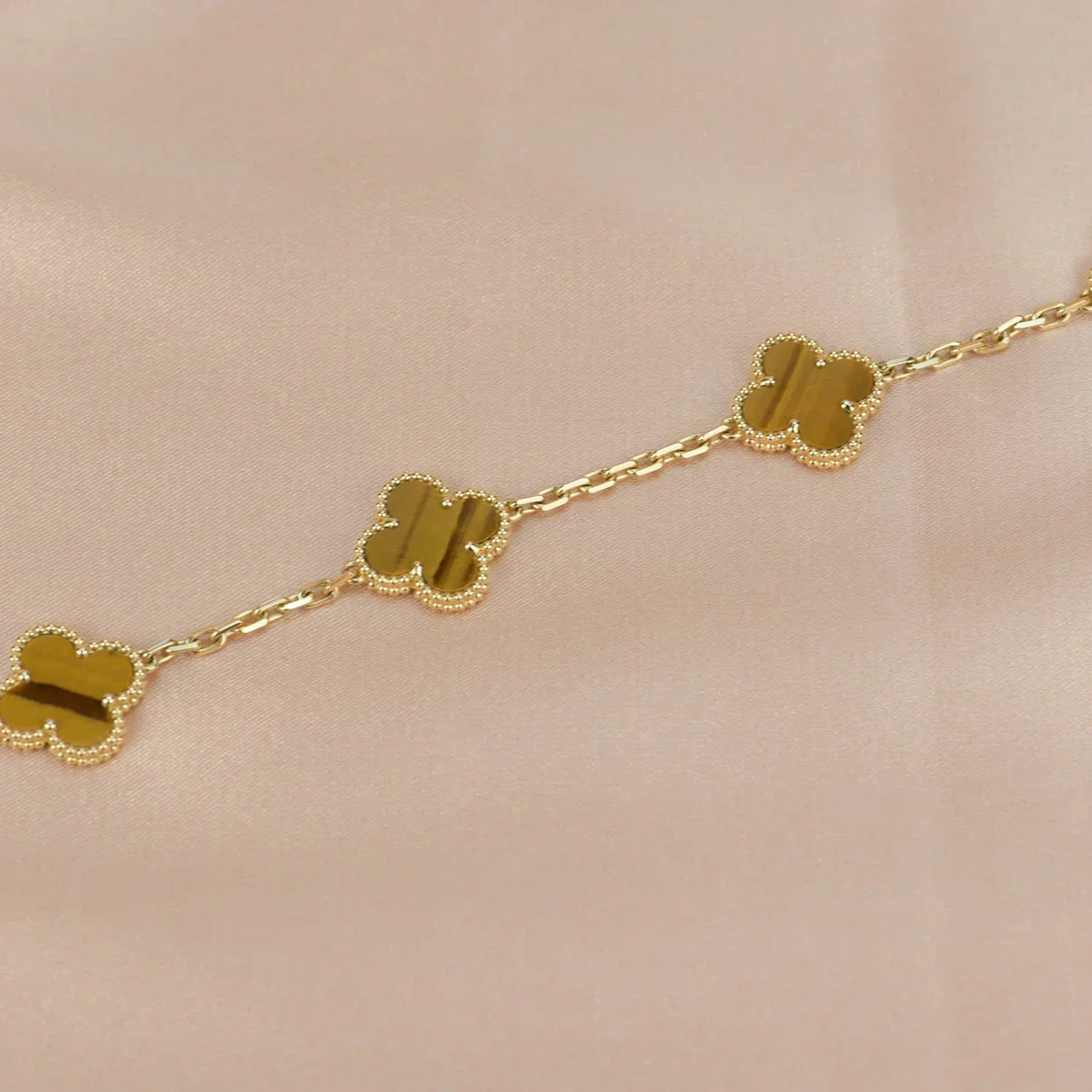[Amore] CLOVER 5 MOTIFS TIGER EYE BRACELET COLLECTION