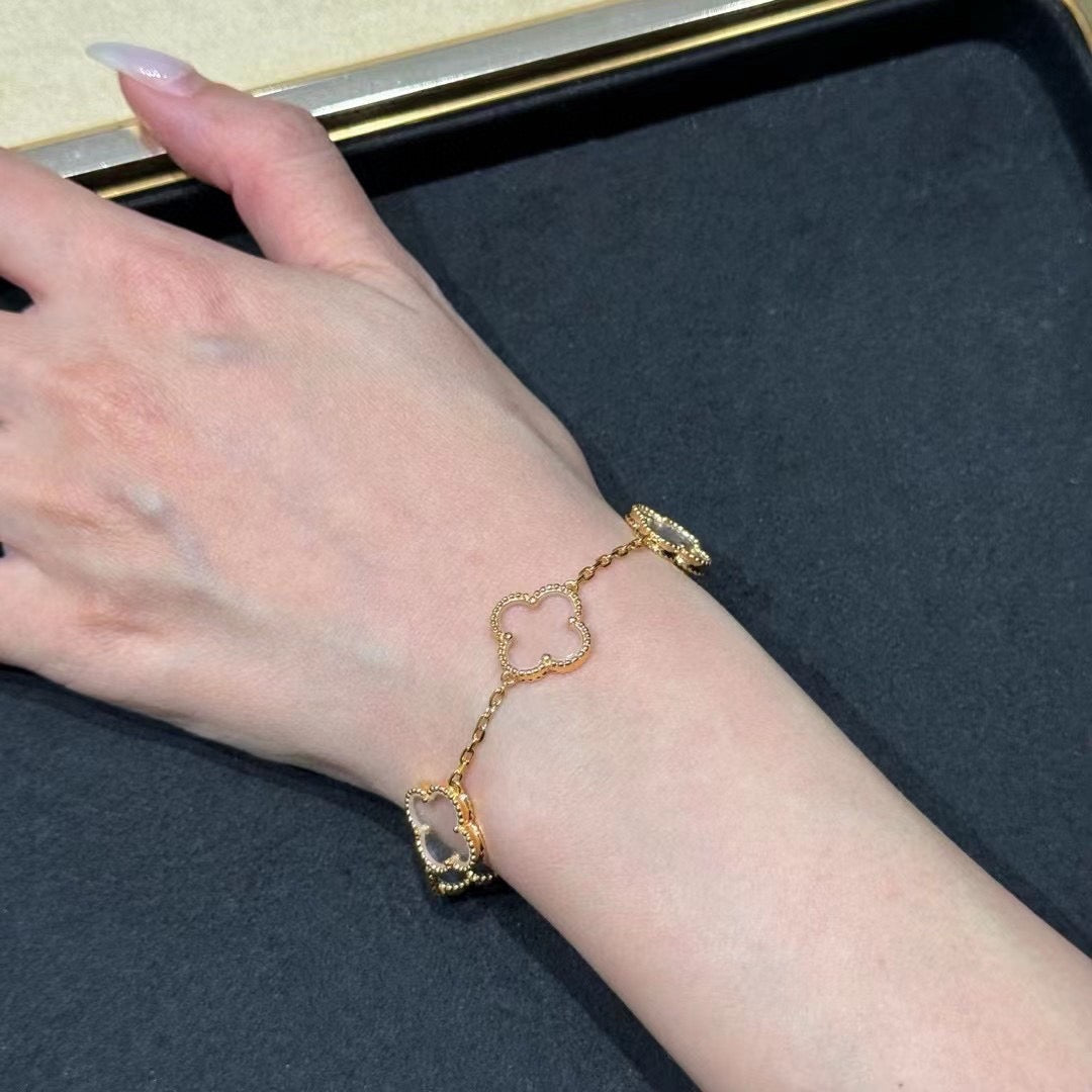 [Amore]CLOVER 5 MOTIF ROCK CRYSTAL BRACELET