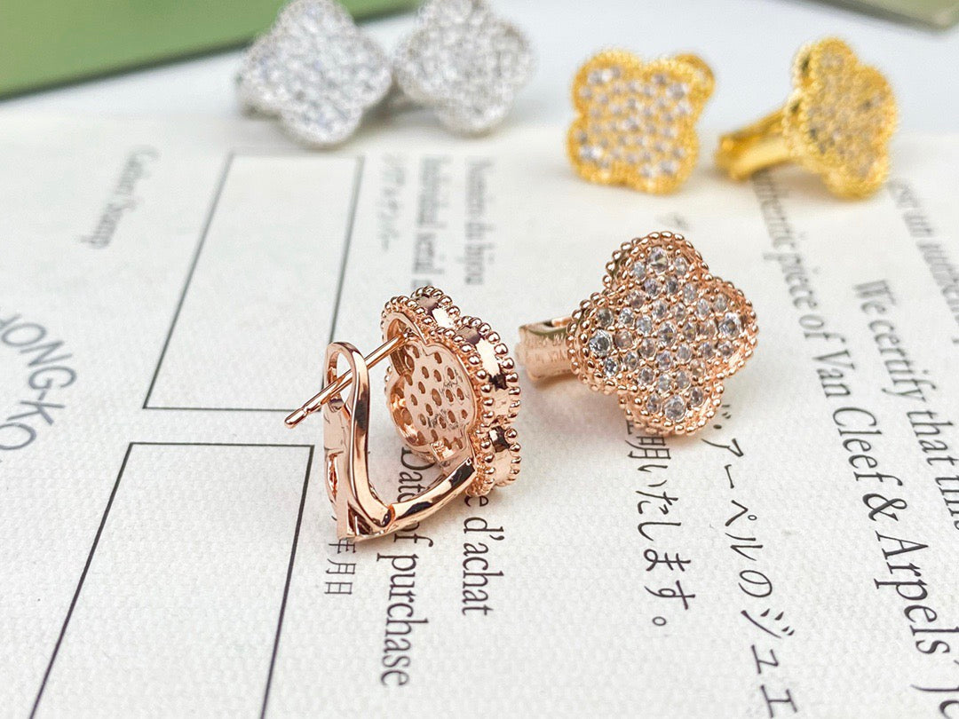 [Amore]CLOVER DIAMOND STUD EARRINGS