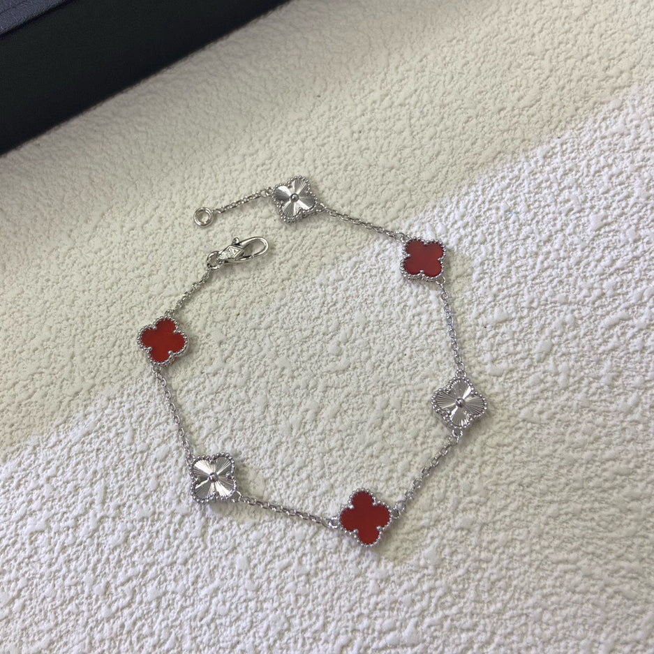 [Amore]CLOVER 6 MOTIF RED AGATE LASER BRACELET