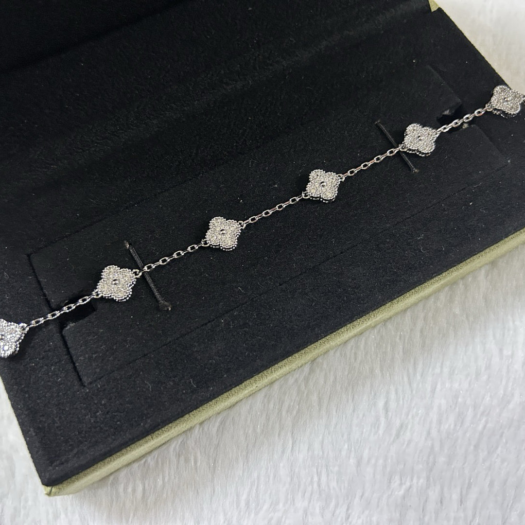 [Amore]CLOVER 6 MOTIF DIAMOND BRACELET