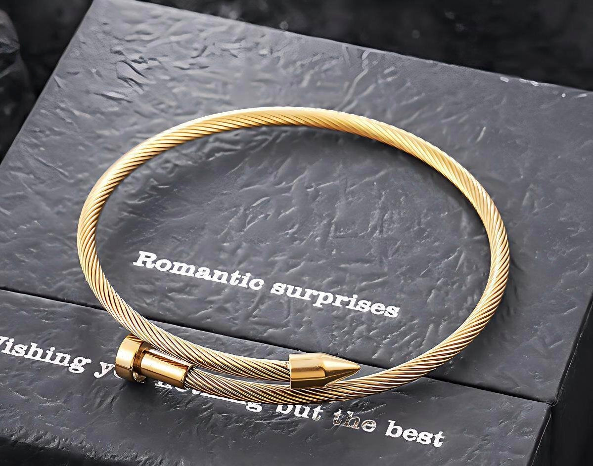 [Amore]Adjustable Metal Bracelet with an Open Clasp