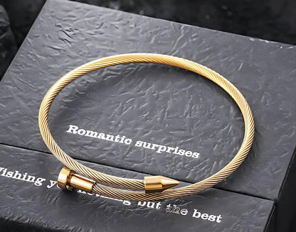 [Amore]Adjustable Metal Bracelet with an Open Clasp
