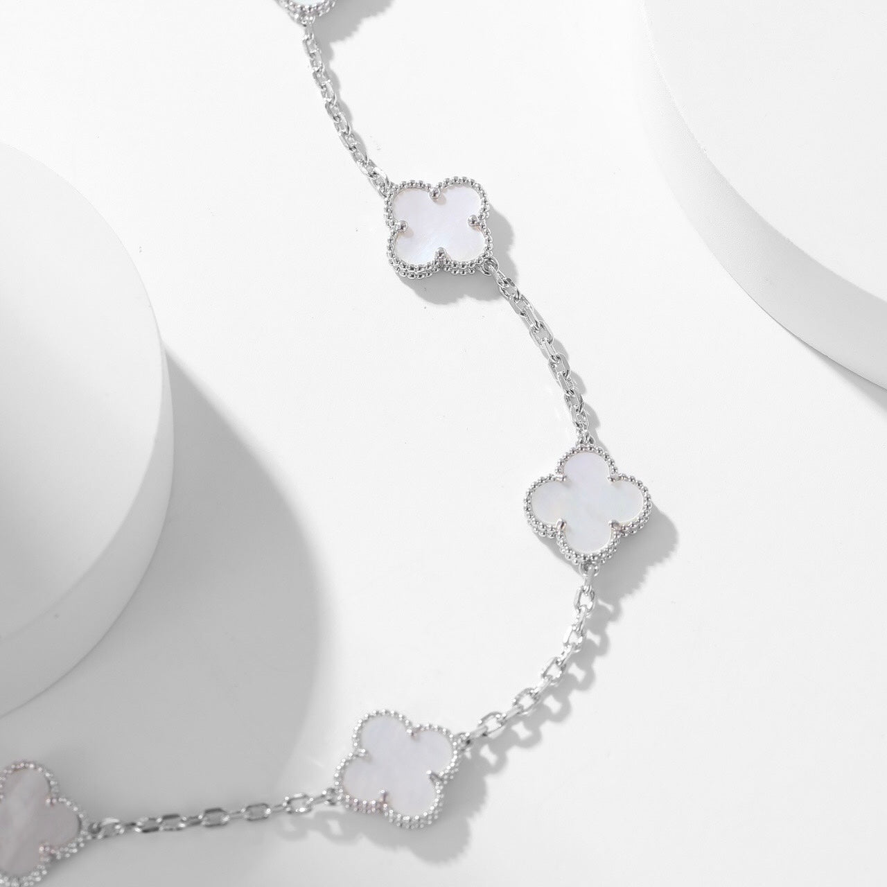 [Amore]CLOVER 10 MOTIFS WHITE MOTHER OF PEARL NECKLACE