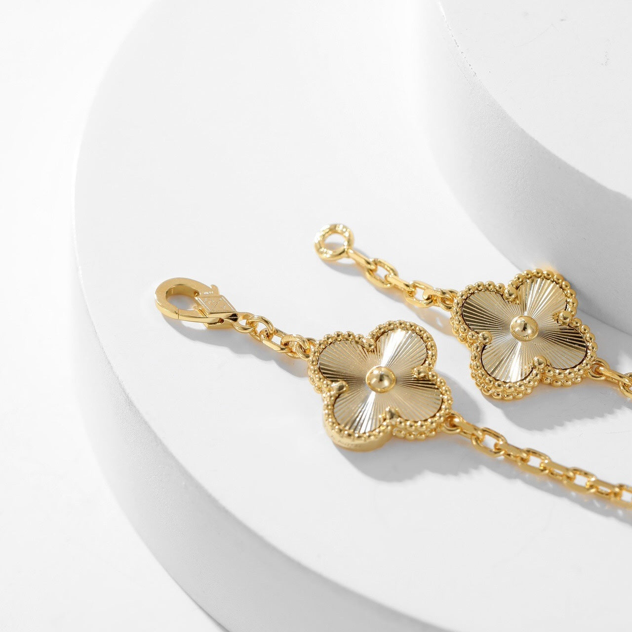 [Amore]CLOVER 10 MOTIFS LASER NECKLACE