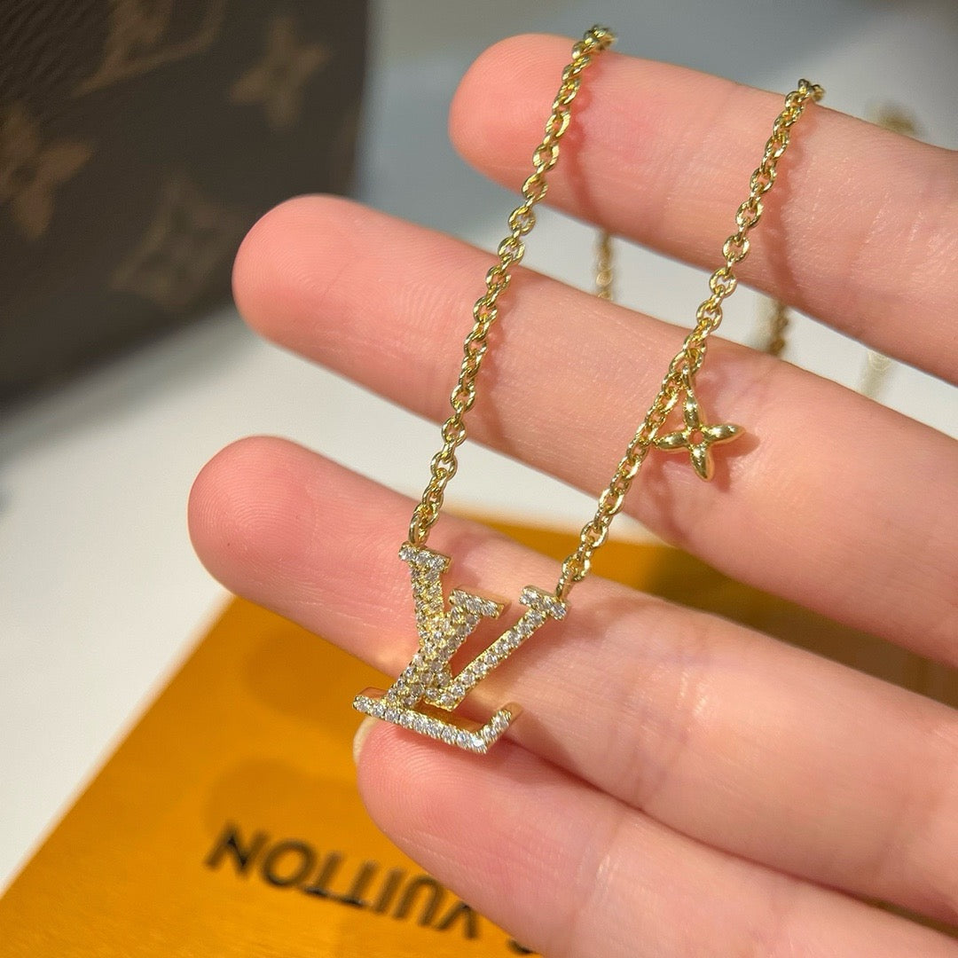 [Amore]LOUISv GOLD NECKLACE
