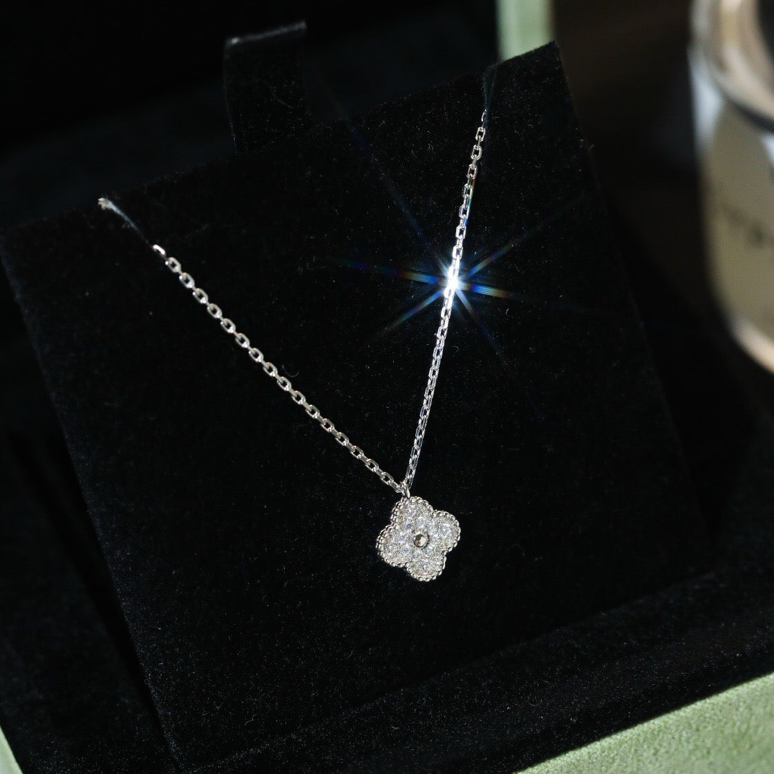 [Amore]CLOVER MINI 9.5MM PENDANT DIAMOND NECKLACE