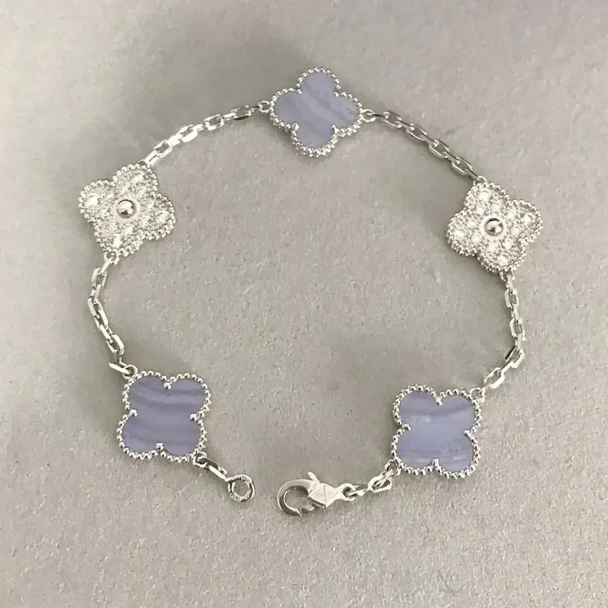 [Amore] CLOVER 5 MOTIF PURPLE CHALCEDONY BRACELET COLLECTION