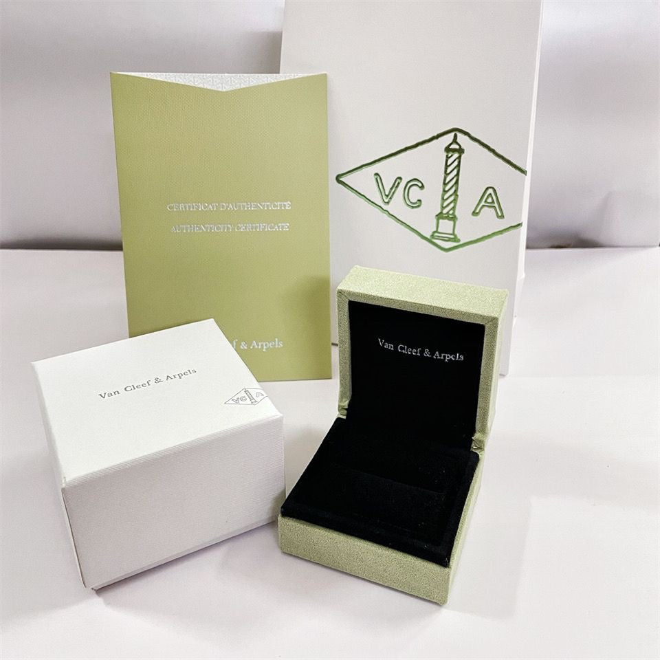 [Amore]VA CLOVER BRACELET NECKLACE RING BOX GIFT BAG