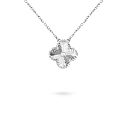 [Amore]CLOVER 15MM LASER NECKLACE SILVER