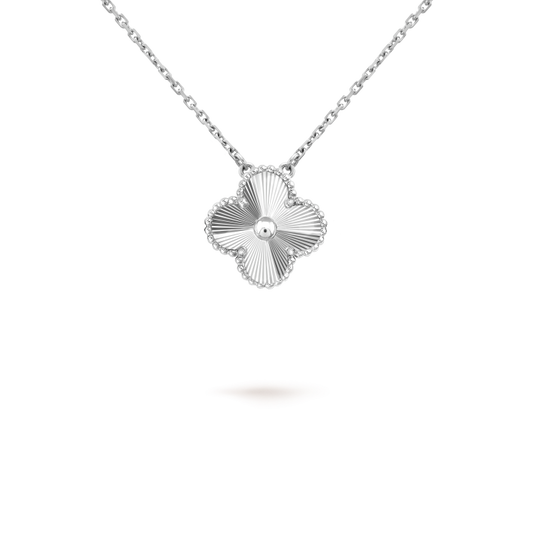 [Amore]CLOVER 15MM LASER NECKLACE SILVER