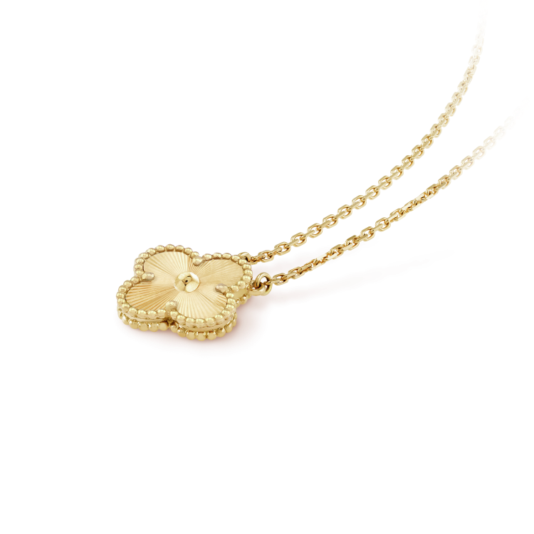[Amore]CLOVER 15MM LASER NECKLACE