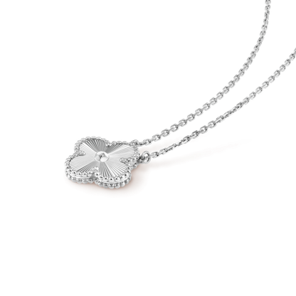[Amore]CLOVER 15MM LASER NECKLACE SILVER