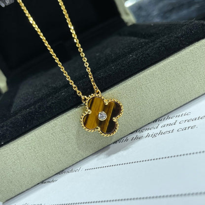 [Amore]CLOVER 15MM DIAMOND AND YELLOW TIGER'S EYE AGATE necklace