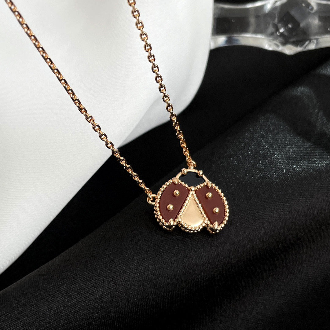[Amore]LUCKY  CARNELIANS LADYBUG NECKLACE